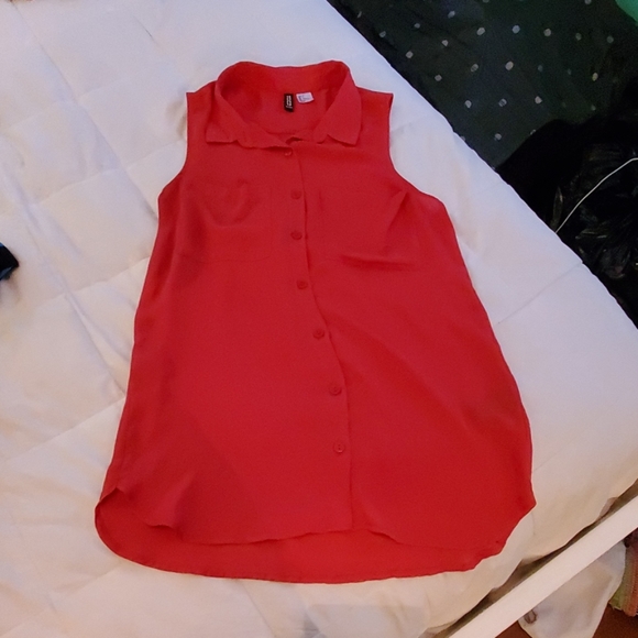 Divided Blouse - Picture 3 of 4